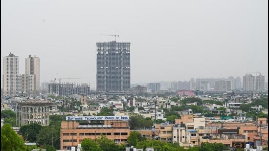 After a two-year “zero period” due to the Covid-19 pandemic, the authority will offer additional relief to builders affected by NGT’s orders to halt construction within 10km of the Okhla Bird Sanctuary on a case-to-case basis. (Sunil Ghosh/HT Photo) After a two-year “zero period” due to the Covid-19 pandemic, the authority will offer additional relief to builders affected by NGT’s orders to halt construction within 10km of the Okhla Bird Sanctuary on a case-to-case basis. (Sunil Ghosh/HT Photo)
