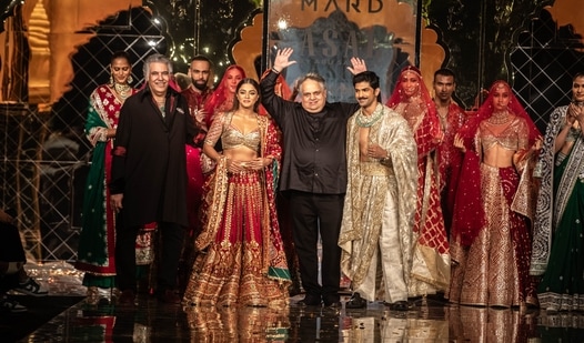 Abu Jani Sandeep Khosla returned on the ramp after a sever-year hiatus. 