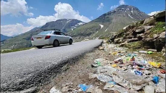 Himachal Pradesh High Court Urges State Government to Mandate Garbage Bags for Tourists