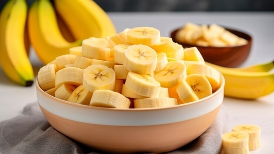 Potassium helps in ensuring proper electrolyte balance, leading to cardiovascular stability and effective hormone function. (Freepik)