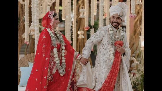 Shivaleeka Oberoi’s and Abhishek Pathak’s pheras were captured in movie-worthy frames. (EPIC STORIES)