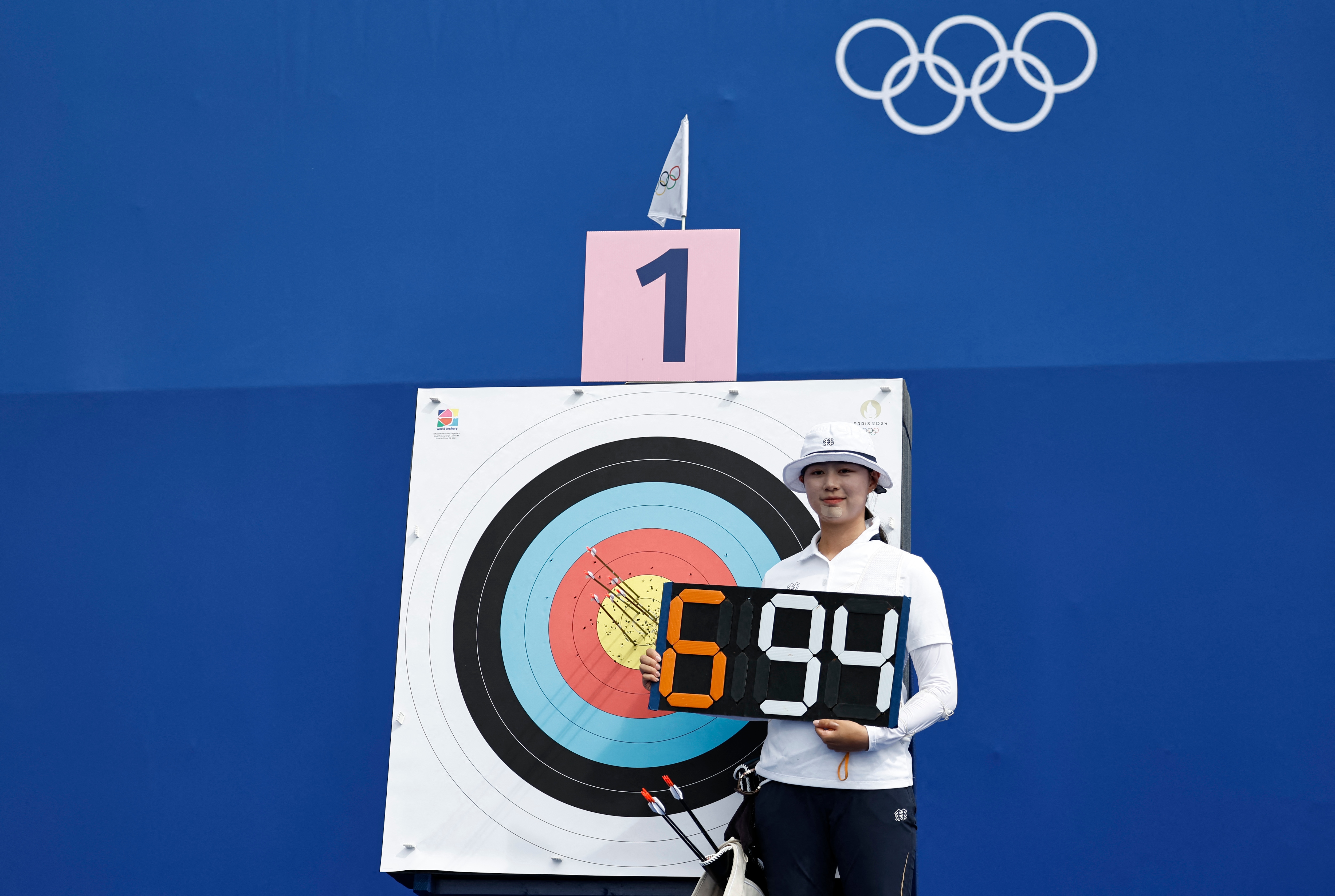 Sihyeon Lim of South Korea reacts after breaking the world record in Paris (REUTERS)