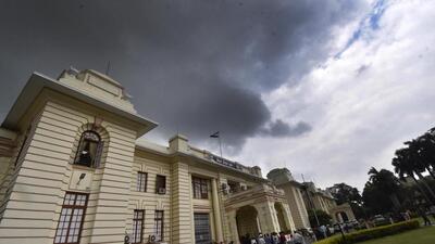 Black clouds hover over the Bihar assembly in Patna. (Santosh Kumar/ HT Photo)