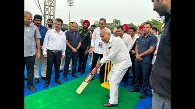 In his address, UTCA President Sanjay Tandon elaborated that after the success of the first edition inspired him to move on for the second edition with the cooperation of the police, administration and sponsors. (HT Photo)