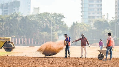 Mumbai, India - January 17, 2019: Laborers prepares flat surface for India's upcoming Republic Day celebrations in Shivaji Park in Mumbai, India, on Thursday, January 17, 2019. (Photo by Kunal Patil/Hindustan Times) (Kunal Patil/HT Photo) Mumbai, India - January 17, 2019: Laborers prepares flat surface for India's upcoming Republic Day celebrations in Shivaji Park in Mumbai, India, on Thursday, January 17, 2019. (Photo by Kunal Patil/Hindustan Times) (Kunal Patil/HT Photo)