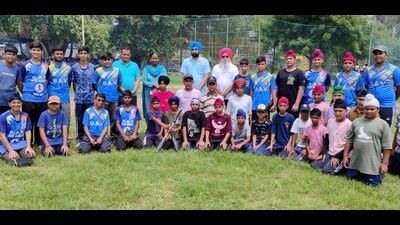 Players with Chief Guest Sukhdev Singh Aulakh President Punjab Baseball Association (Men & Women) during the 11th Sub-junior Ludhiana District Baseball championship in Ludhiana on Friday, July 26, 2024. (HT File) Players with Chief Guest Sukhdev Singh Aulakh President Punjab Baseball Association (Men & Women) during the 11th Sub-junior Ludhiana District Baseball championship in Ludhiana on Friday, July 26, 2024. (HT File)