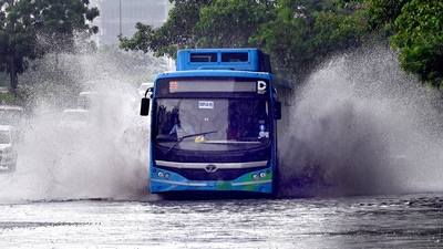 Waterlogging after heavy rain at  Ring road near ITO in New Delhi on Wednesday, July 24, 2024.  (Arvind Yadav/ Hindustan Times)