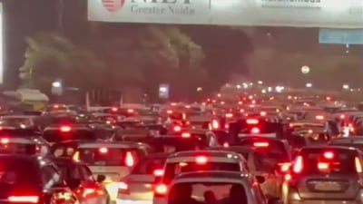 Traffic moved slow on major roads such as the Delhi-Noida-Direct (DND) Flyway and Noida-Delhi Link Road as well. (ANI) Traffic moved slow on major roads such as the Delhi-Noida-Direct (DND) Flyway and Noida-Delhi Link Road as well. (ANI)