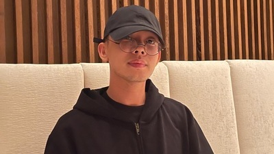 Yoo Ah-in has starred in many films and web series. Yoo Ah-in has starred in many films and web series.