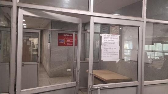 Hospital administration informed that they are also trying to access the CCTV footage of the floor and hospital entrance to trace the culprits. (HT Photo)