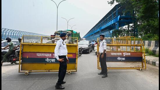 Kanwar pilgrims returning from Haridwar usually travel via Meerut, Ghaziabad, and Noida and continue through Delhi and Faridabad, towards their destinations in other states. (Sunil Ghosh/HT Photo)