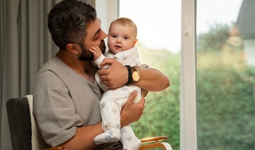 Supporting your partner: Essential parenthood advice for new dads during postpartum period
