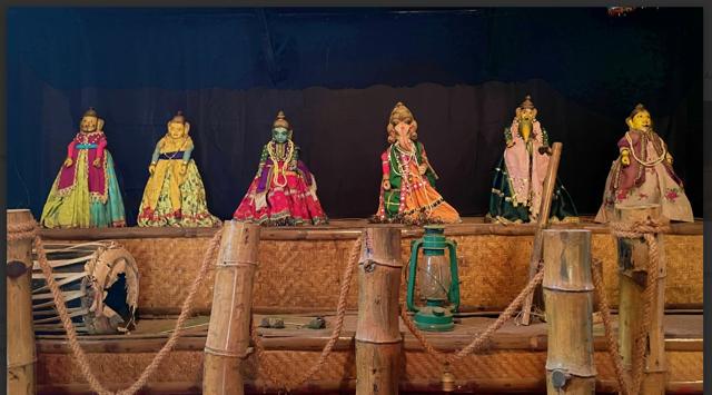 String puppets (Veidehi Gite) String puppets (Veidehi Gite)