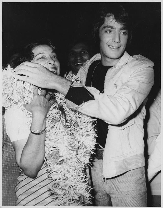 Nargis Dutt with her son Sanjay Dutt. (HT Photo) Nargis Dutt with her son Sanjay Dutt. (HT Photo)