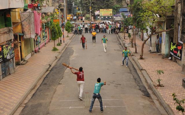 A gully cricket tournament in session. (Subhankar Chakraborty/Hindustan Times)