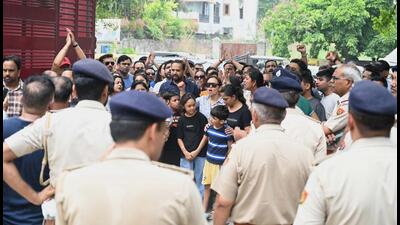 Incidentally, the arrests were made after at least 100 residents protested for nearly two hours at the office of the Gurugram police commissioner on Saturday morning demanding action against the management. (Parveen Kumar/HT PHOTO)