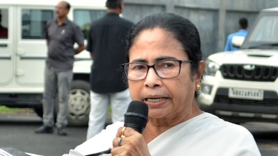 West Bengal Chief Minister Mamata Banerjee addresses the media as she arrives at NSCBI Airport after attending the NITI Aayog meeting, in Kolkata on Saturday. (ANI) West Bengal Chief Minister Mamata Banerjee addresses the media as she arrives at NSCBI Airport after attending the NITI Aayog meeting, in Kolkata on Saturday. (ANI)