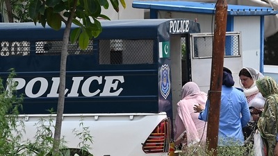 Pakistani woman's father chops her legs for trying to end abusive marriage (AFP/Representational image) Pakistani woman's father chops her legs for trying to end abusive marriage (AFP/Representational image)