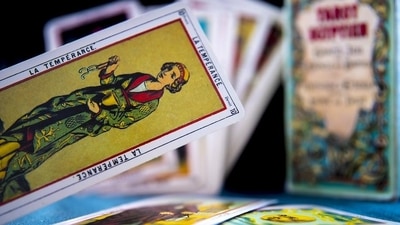 Read on to find out your Tarot reading for the coming week. (Unsplash)