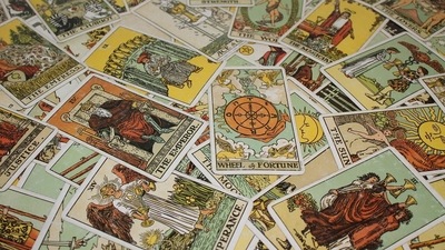 Read about your daily tarot prediction for July 27, 2024. (Pixabay)