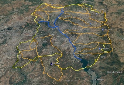 The Mula Mutha river marked in blue flows through the saucer-shaped Pune district (marked in yellow); various streams in orange connected to ghats surrounding the district. (Shrikant Gabale) The Mula Mutha river marked in blue flows through the saucer-shaped Pune district (marked in yellow); various streams in orange connected to ghats surrounding the district. (Shrikant Gabale)