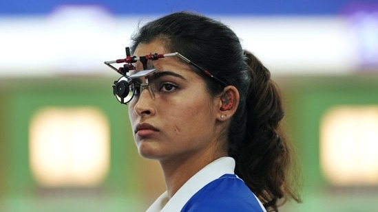 Manu Bhaker made a statement of intent by storming into the 10m air pistol final(HT)