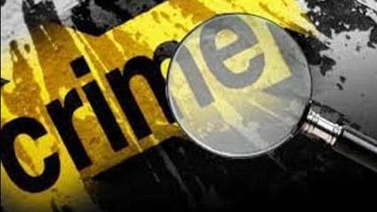 Police said that the forensic experts arrived at the crime scene and collected evidence related to the case. The weapon of the offence, a knife, was recovered from the house. (Representational image)