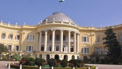 The breakdown of the relationship between state governments and governors spans a string of states (Raj Bhavan West Bengal) The breakdown of the relationship between state governments and governors spans a string of states (Raj Bhavan West Bengal)