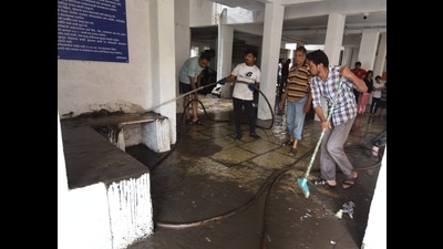 Due to heavy rainfall, water entered many residential areas in the Sinhagad Road locality. (HT PHOTO) Due to heavy rainfall, water entered many residential areas in the Sinhagad Road locality. (HT PHOTO)