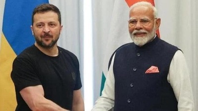 Prime Minister Narendra Modi with Ukrainian President Volodymyr Zelenskyy. (File Photo) Prime Minister Narendra Modi with Ukrainian President Volodymyr Zelenskyy. (File Photo)