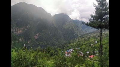 Uranium mineralisation has been detected at Kasha in Nogli valley, the southeastern part of the Rampur subdivision of Shimla district. (HT File Photo) Uranium mineralisation has been detected at Kasha in Nogli valley, the southeastern part of the Rampur subdivision of Shimla district. (HT File Photo)