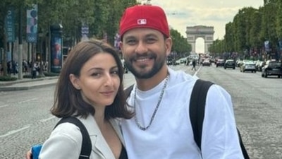 Soha Ali Khan and Kunal Kemmu vacation in Paris Soha Ali Khan and Kunal Kemmu vacation in Paris