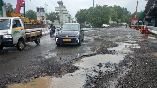 The defect liability period of the flyovers has expired, and they have developed potholes due to rain and wear and tear (Representative Photo)