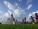 Clear skies dominated Delhi’s skyline on Monday. (RAJ K RAJ /HT PHOTO)