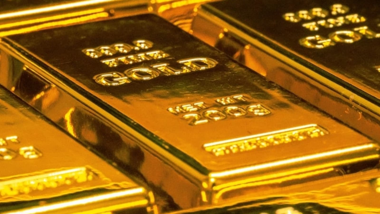 Gold prices rise on US Fed rate-cut hopes, geopolitical risks