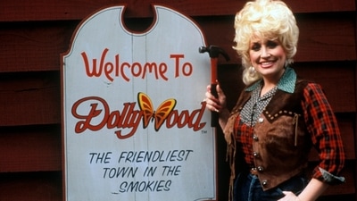 Dolly Parton’s prominent amusement park shut down due to heavy rains and floods. (@Dollywood/X)