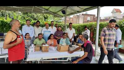 Health officials in a diarrhoea affected locality in Kapurthala.