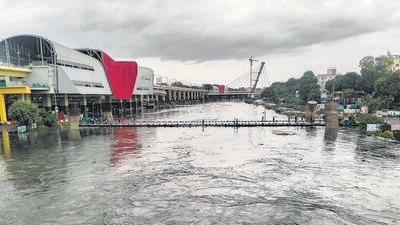 PMC ignores debris dumping on riverbeds, could cause flooding: Activists (FILE PHOTO)