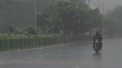 Heavy rain lashed in parts of Gujarat on Monday. (ANI) Heavy rain lashed in parts of Gujarat on Monday. (ANI)