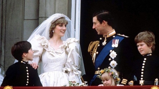 Prince Charles and Princess Diana stand on the balcony of Buckingham Palace in London, following their wedding at St. Pauls Cathedral, June 29, 1981. (Reuters)