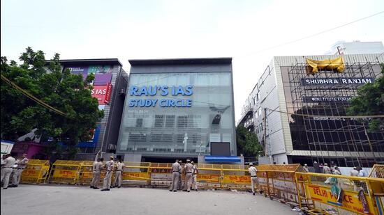 Multiple UPSC coaching centres run adjacent to Rau’s IAS Study Circle, where three students died on Saturday. (Arvind Yadav/HT Photo)