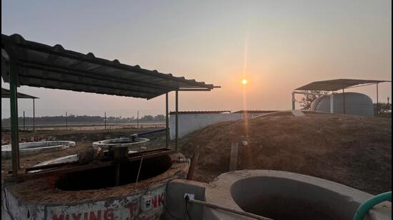 The biogas plant at Bataspur village in Gaya. (HT)