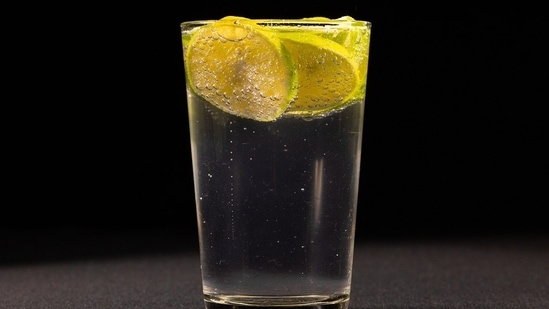 Lemon Water: Regular water and lemon water can help promote satiety and fullness. Squeeze lemon juice or put a few thin slices of lemon in a glass of water and sip on it in between meals.(Pixabay)