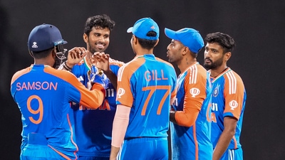 Washington Sundar took two wickets in the 17th over which accelerated Sri Lanka's collapse.&nbsp; (PTI)