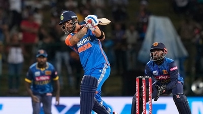 Gill found a steady partner in Riyan Parag and the pair put up a partnership of 54 runs off 40 balls for the sixth wicket. Gill scored 39 in 37 balls while Parag made 26 in 16.&nbsp; (AP)