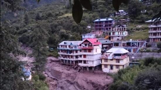 A flash flood hit the Tosh area of Manikaran in Kullu district of Himachal Pradesh on Tuesday morning. (HT Photo)