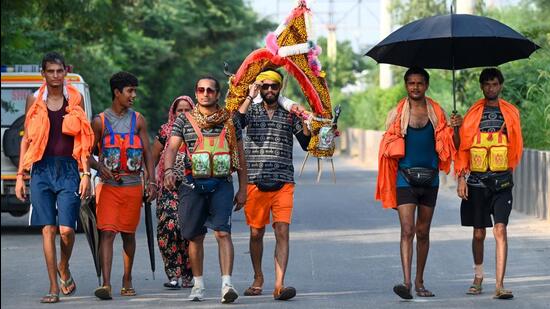 In view of the Kanwar Yatra, due to the instructions given by the District Magistrate, all the schools of all the boards of classes 1 to 12 of the district will not operate physically on Wednesday and Thursday. (Sunil Ghosh/HT Photo)