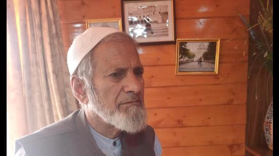 Kamal-ud-din Farooqui was removed as imam by the J&K waqf board after a conversion row in April this year. (HT Photo)