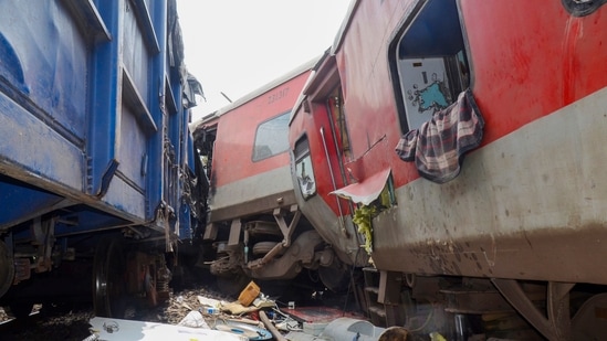  The damaged coaches of the Howrah-Mumbai Mail after it derailed near Badabamboo, in Seraikela-Kharsawan district of Jharkhand. (PTI)