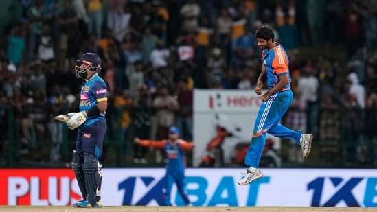India came back from the dead as Sri Lanka upstaged the collapses they suffered in the first and second T20Is to win the third of the series in the Super Over. Chasing a target of 138, Sri Lanka went from being 110/1 in the 16th over to tying the scores at 137/8, thus losing seven wickets for 27 runs in 28 balls. They then lost both their wickets to a brilliant Washington Sundar in the Super Over for two runs and India captain Suryakumar Yadav hit a four off the first ball to take his team to a series clean sweep in his first stint as full-time captain of the T20I side.&nbsp;